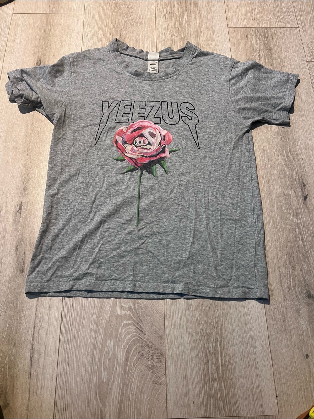 Yeezus Graphic kenye west tour (2013-2014) Tee with Pink Rose
